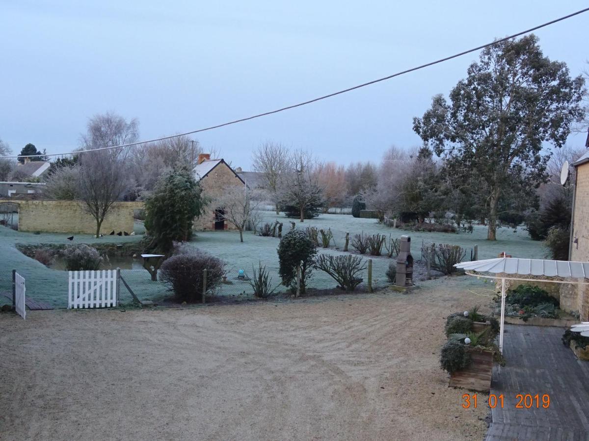 La Ferme Aux Chats Formigny Bagian luar foto