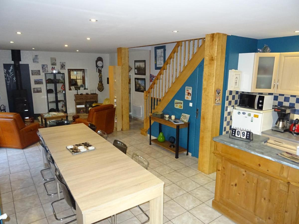 La Ferme Aux Chats Formigny Bagian luar foto