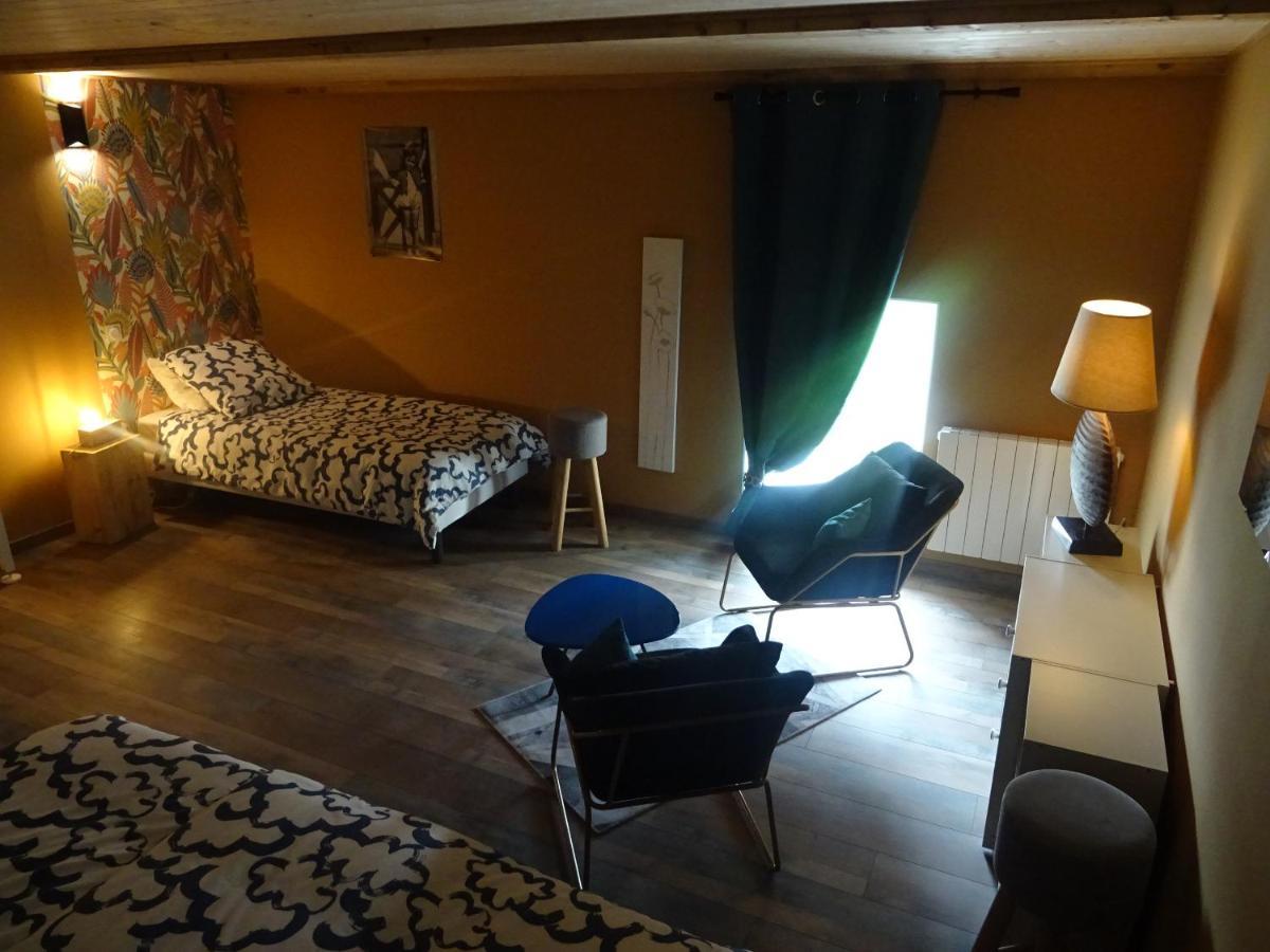 La Ferme Aux Chats Formigny Bagian luar foto
