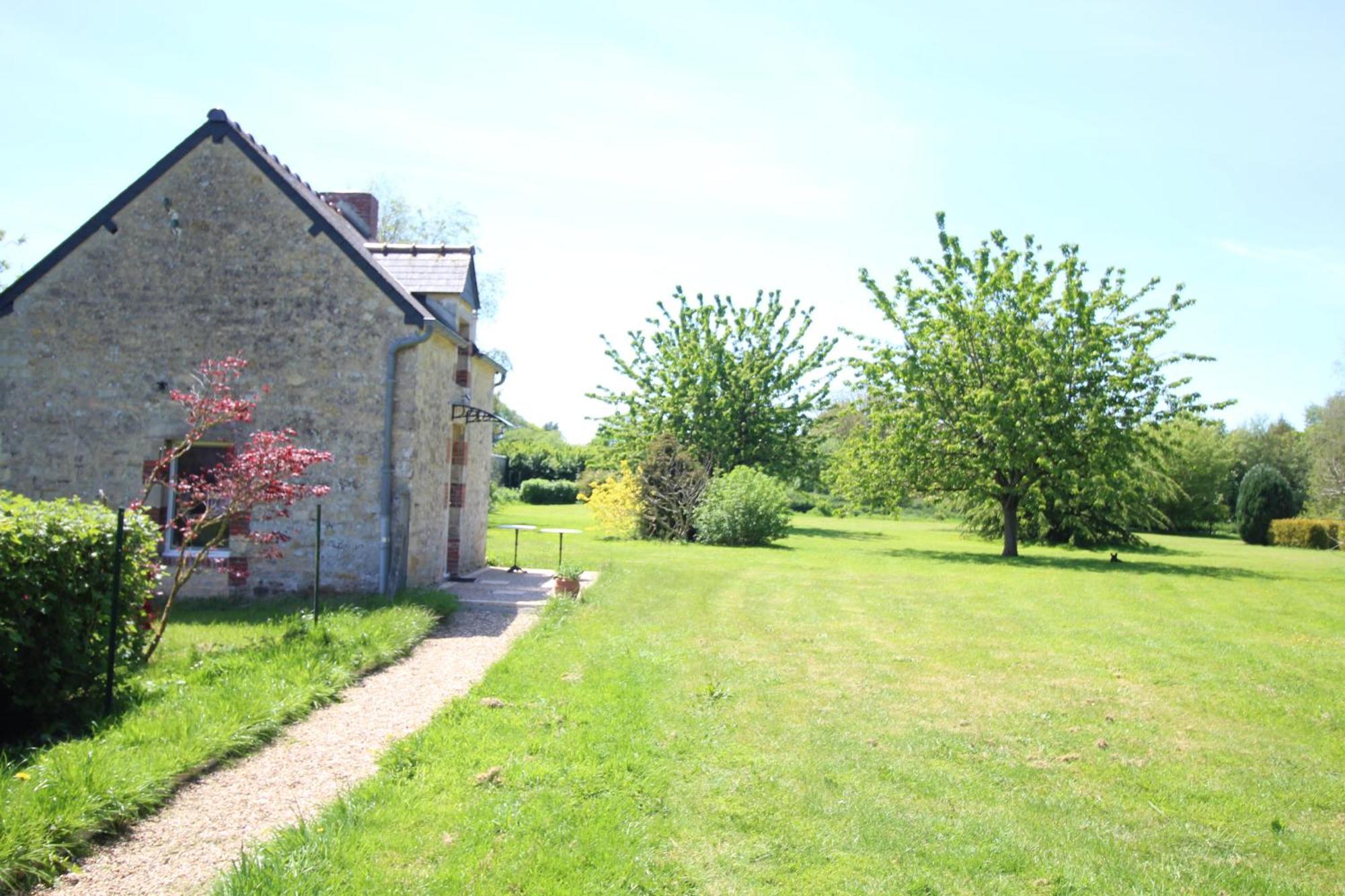 La Ferme Aux Chats Formigny Bagian luar foto